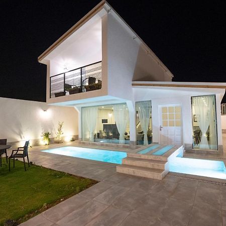 Divon Chalets Buraydah Exterior foto